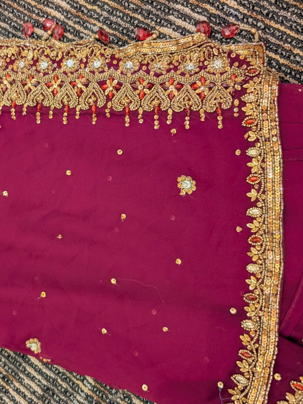 Burgundy Maroon and Gold Saree with Blouse - Picture 1 of 6